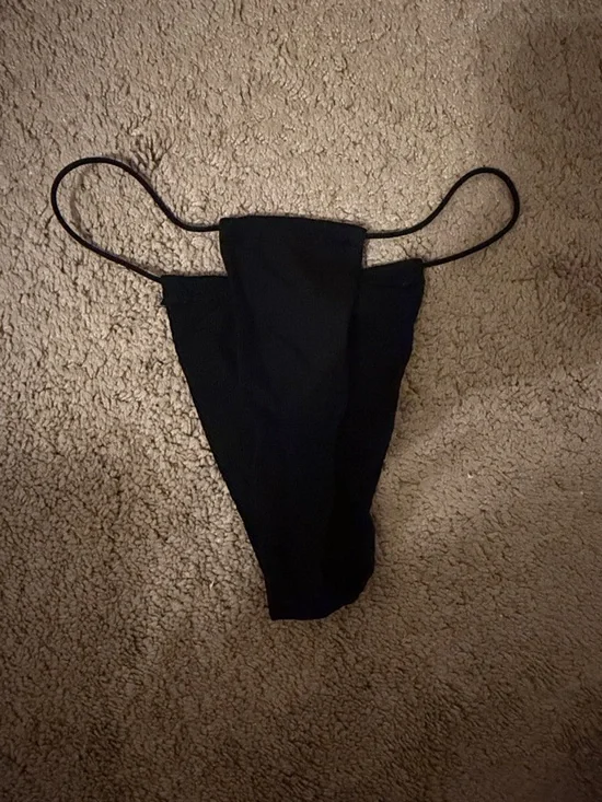 🖤 Micro String Bikini Bottoms 🖤 - Picture 4 of 4